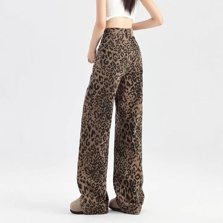 2024 Women's High-Waisted Leopard Print Wide-Leg Jeans for Petite - Autumn/Winter Collection