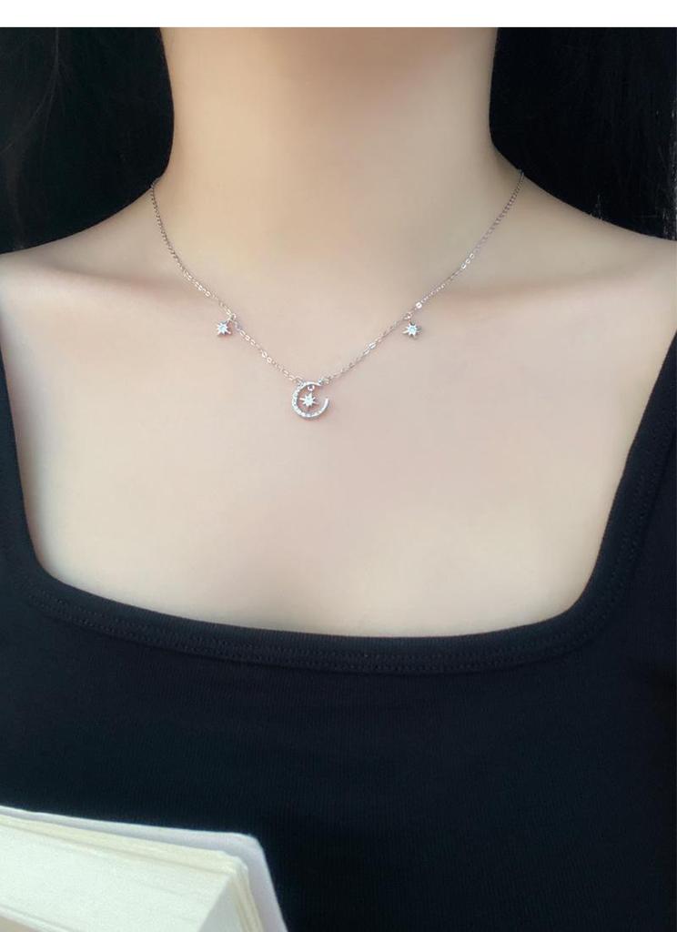Sterling Silver Star & Moon Necklace - Elegant, Versatile Clavicle Chain for Women. High-End Design with an Exquisite, Luxurious Feel.