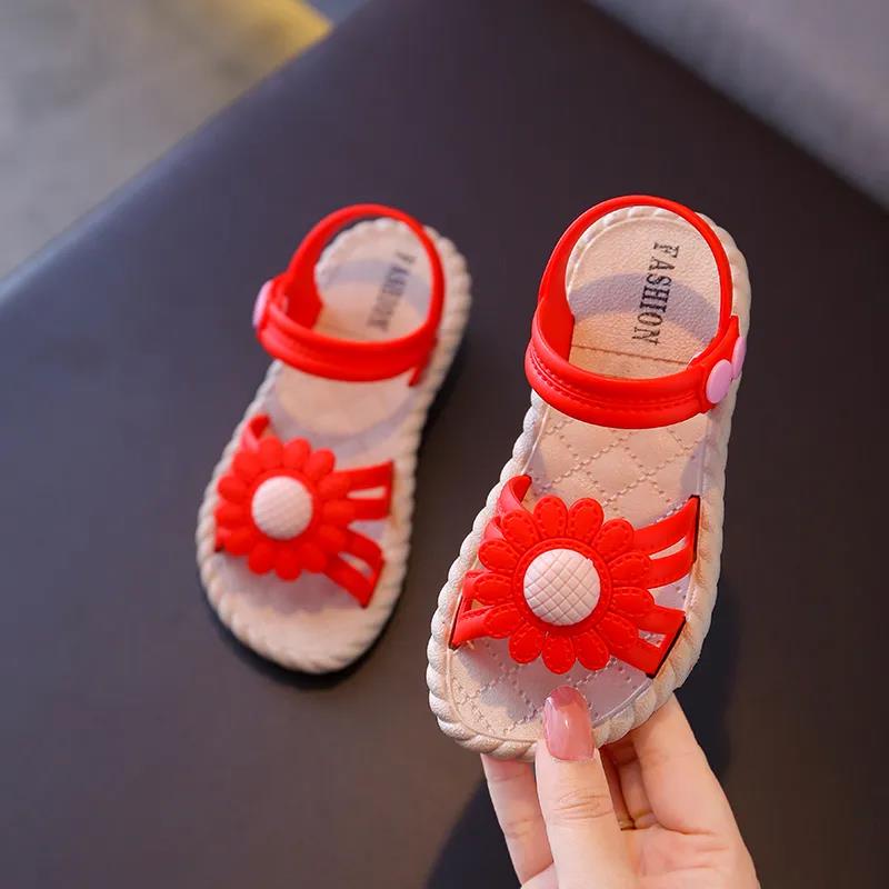

Детская летняя уличная крутая обувь; сандалии большого размера с цветочной подошвой для девочек на мягкой подошве 26 красный