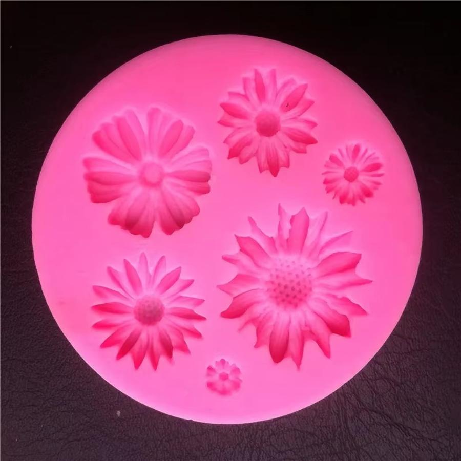 1 Pcs 3D Daisy Flower Silicone Mold DIY Fondant Cake Chocolate Candy Ice Pastry Mould Multi-use Handmade Craft Making Tool