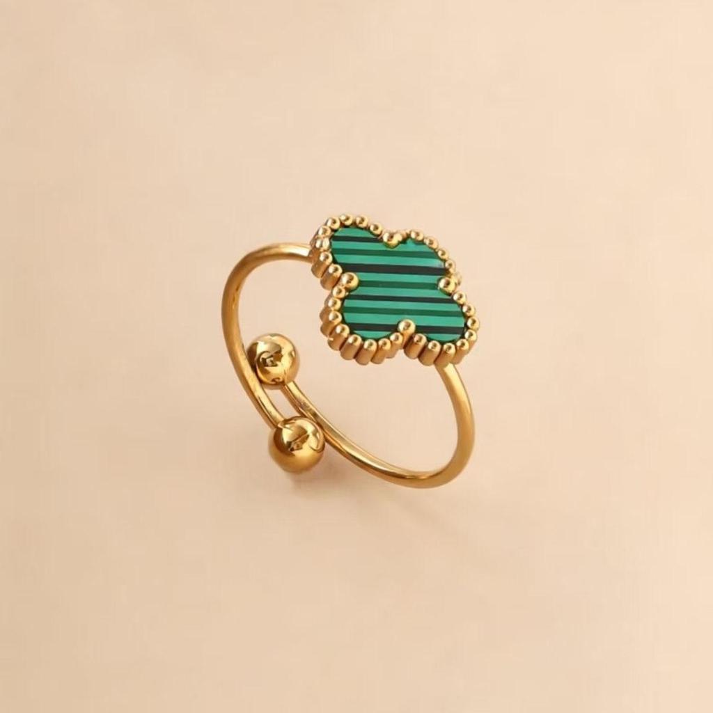Ny Justerbar 13mm Fyraklöver Ring i Titanstål för Kvinnor - Fräsch, Nischad, High-End Mode