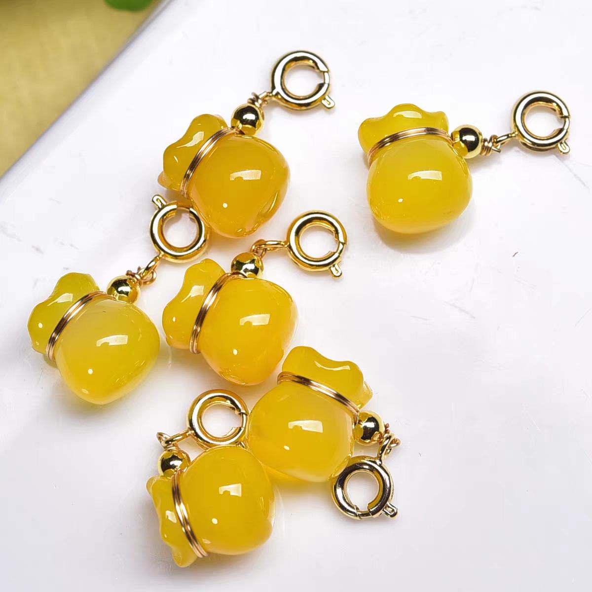 

Natural Agate Small Tassel Pendant Bracelet Charm 9*10mm/approximately