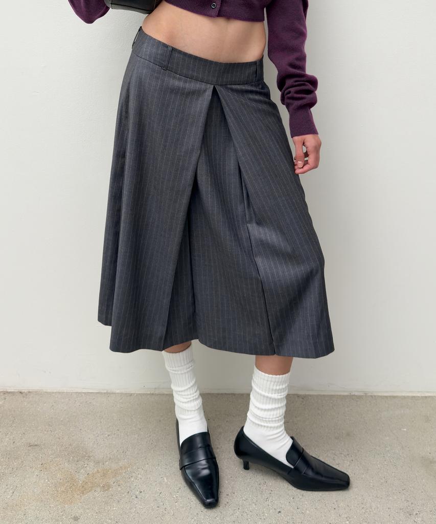 Daiaegeuneol Low Rise Midi Skirt (Grey)