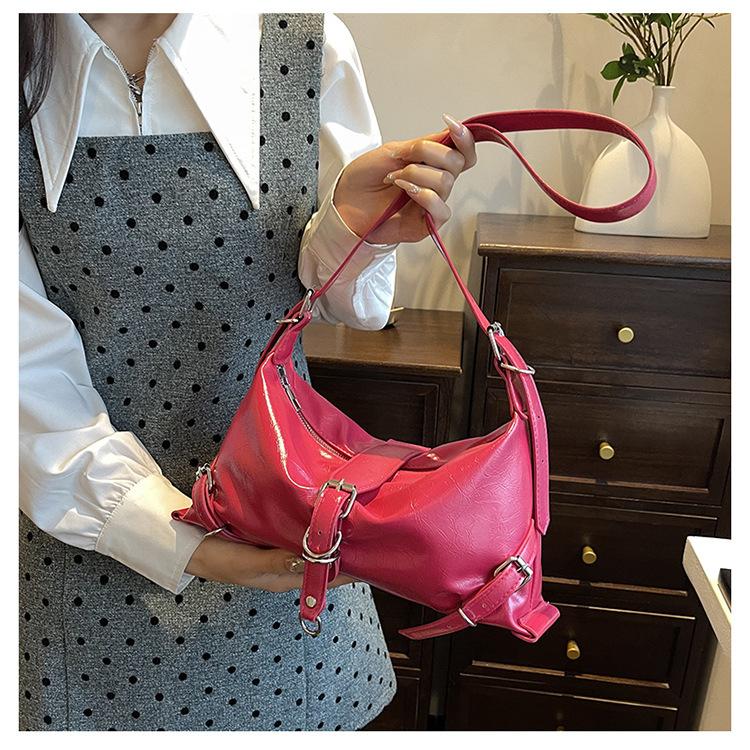Dámská jednobarevná magnetická spona bagetová crossbody taška volnočasová PU šikmá ramenní taška s nastavitelným popruhem