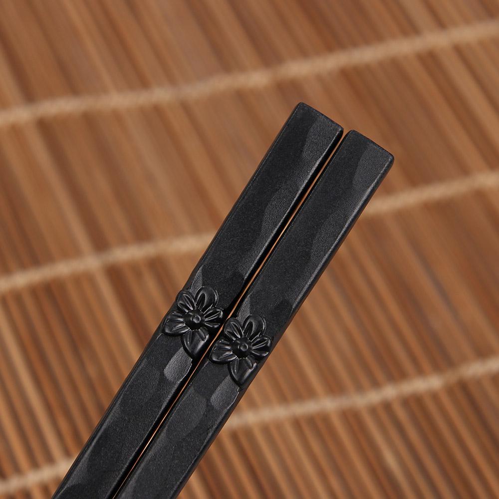 1 Pair New Chop Kitchen Sushi Chopsticks Japanese Non-slip Alloy
