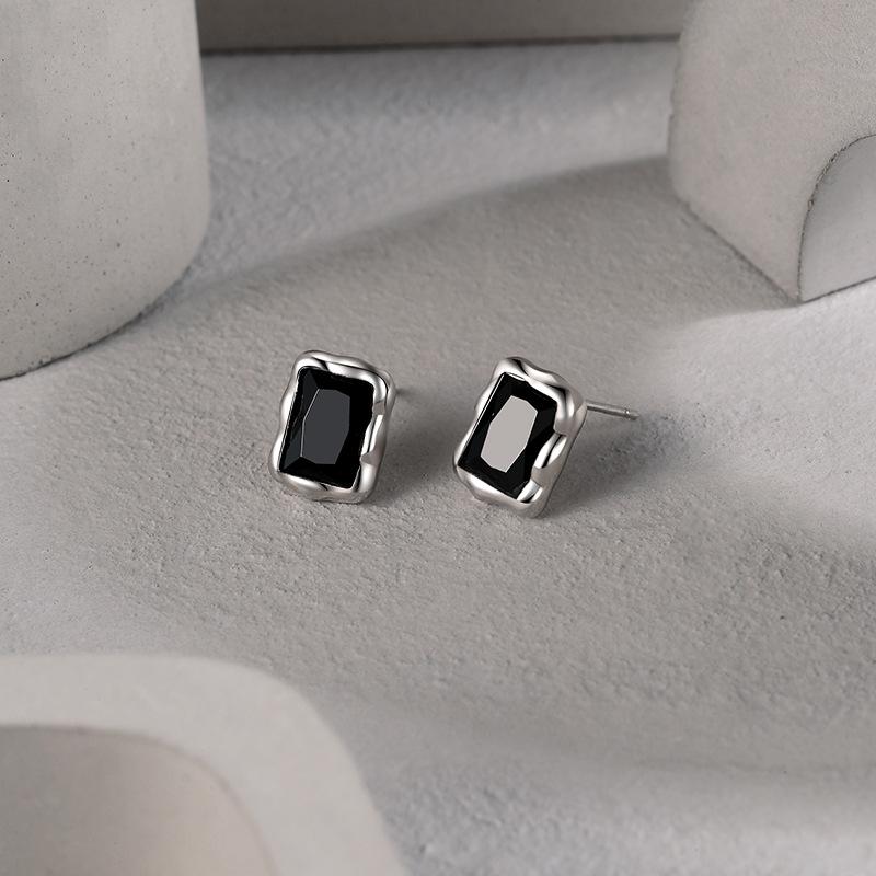 S925 Schimmernde Ohrstecker aus reinem Edelstein Sterling Silber für Männer und Frauen Nischendesign Hochwertige elegante Ohrringe