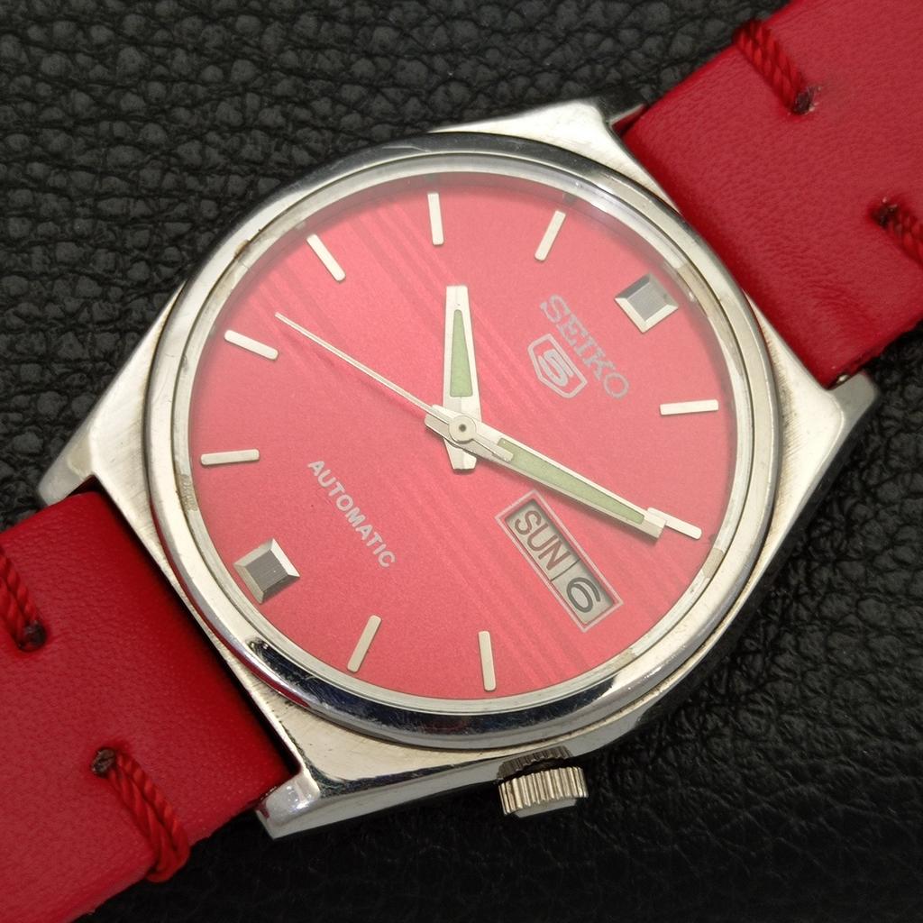 AUTOMATIC 7009A VINTAGE SEIKO 5 JAPAN MENS RED COLOR DIAL WATCH a701564-5 R206b-a701564
