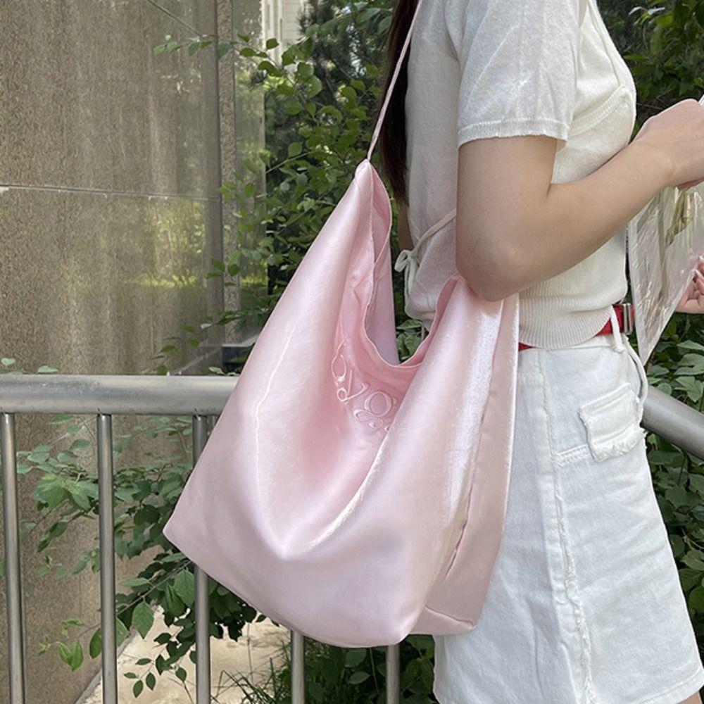 

Solid Color Simple Shoulder Bag Letter Embroidery Lightweight Underarm Bag Satin Tote Bag Casual червоний