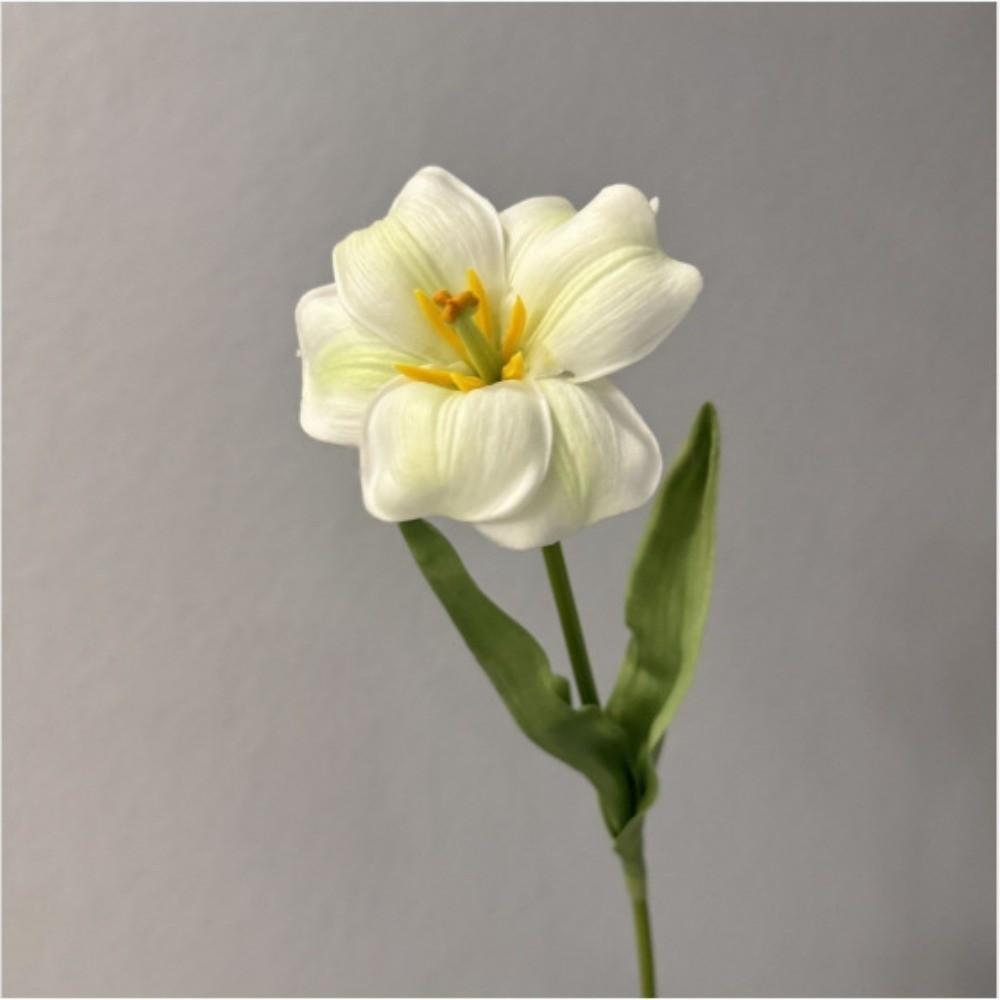 

Big Open Tulips Tulip Artificial Flower Hand Feel Moisturizing PU Simulation Flowers Floral Decor DIY Flower Decorative Flowers