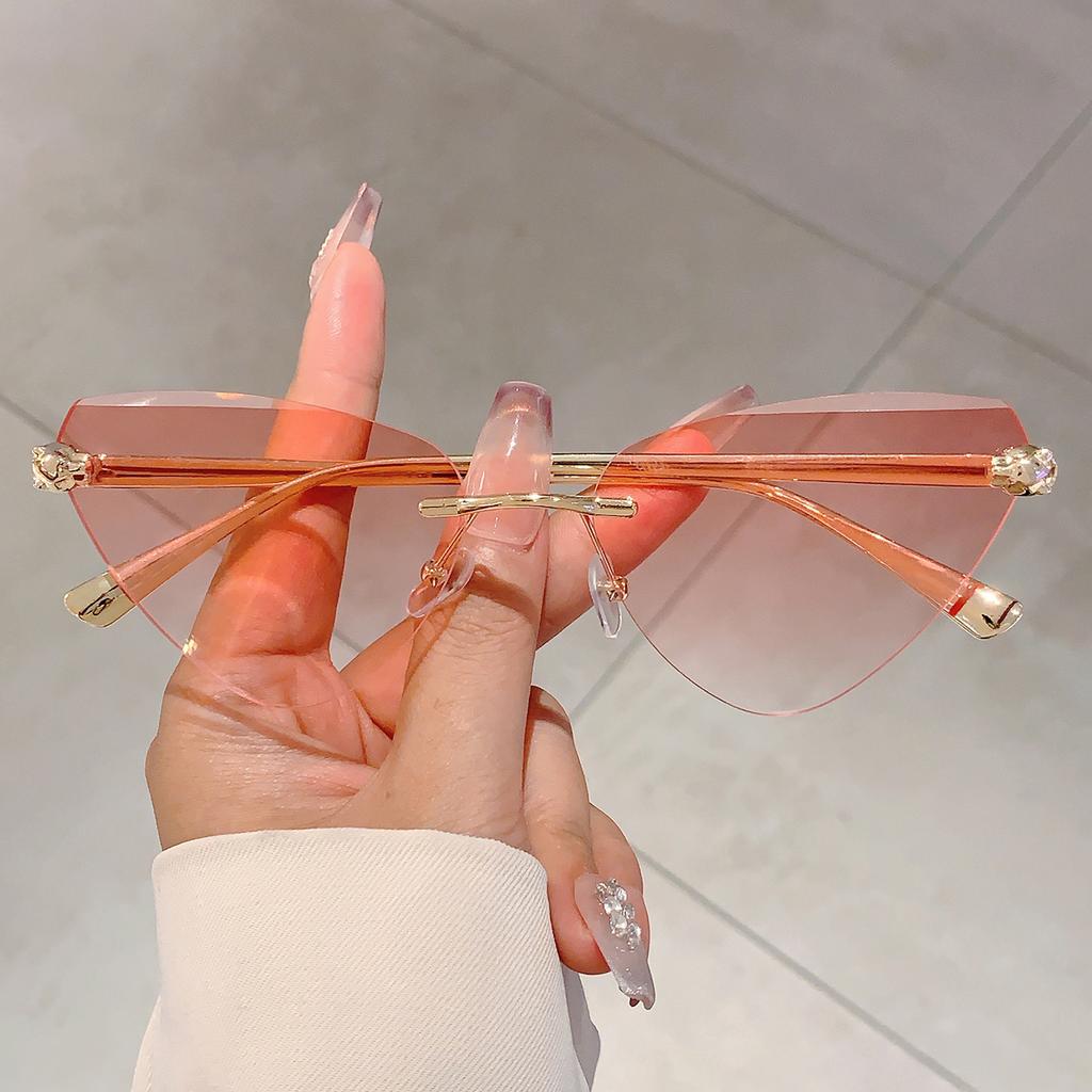 Retro Metal Rimless Triangle Sunglasses Women Luxury Brand Beach Gradient Sun Glasses Ladies Fashion Decor Pink Shades