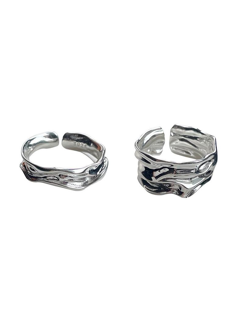 Women's Geometric Pleated Ring: Retro, Exaggerated, Hip Hop Punk Index Finger Fashion Accessory.