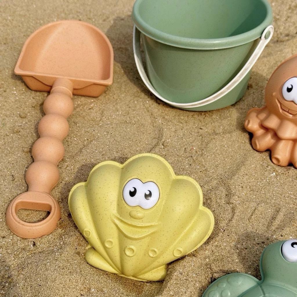 Korean Children's Wheat Straw Beach Toy Set: Boat & Handcart with Water Play and Sand Shovels