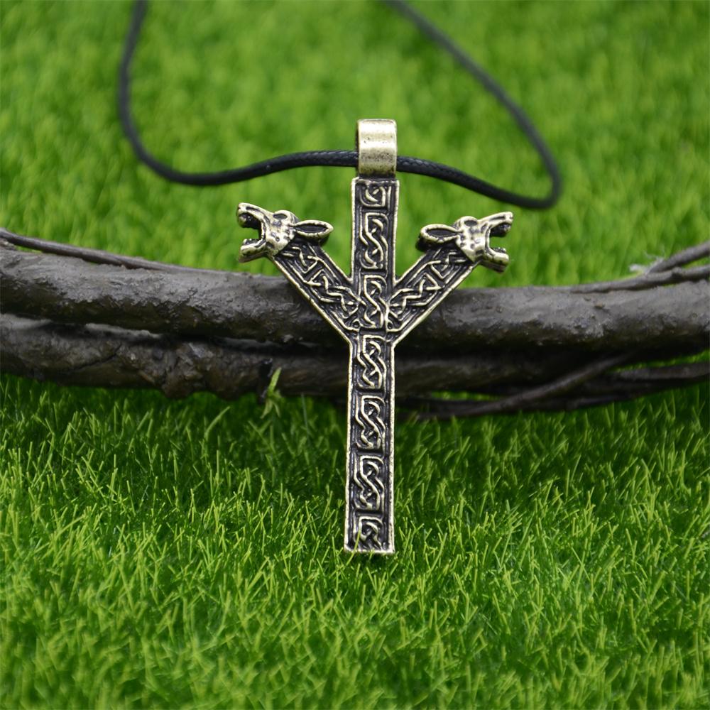 Viking Wolf Amulet Runen Rune Fehu Noorse Talisman Ketting voor Mannen met Ierse Knopen Gotische Sieraden