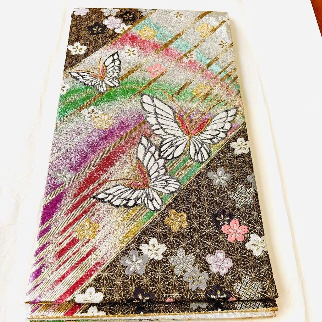 Used Beautiful condition, Furisode obi (kimono sash), tailored, Nishijin-ori (Kyoto weaving), pure silk, gold thread, butterfly, small floral