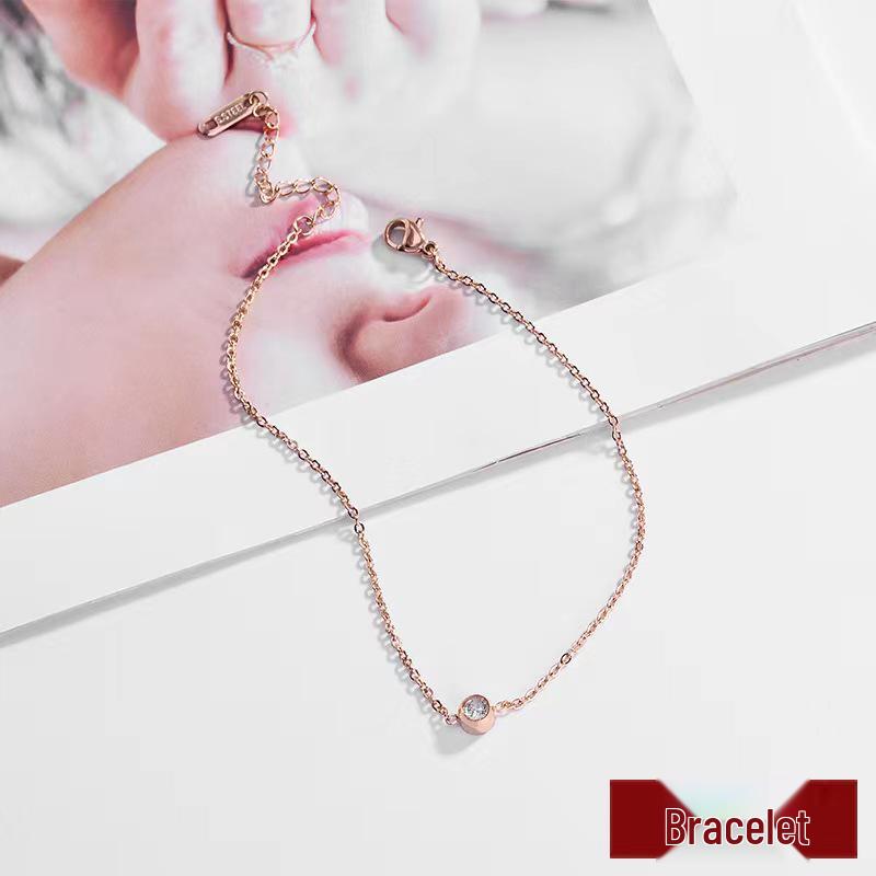 Women's Fashion Titanium Steel Bracelet: Elegant Japanese & Korean Design, Non-Fading Stainless Steel, Versatile Jewelry.