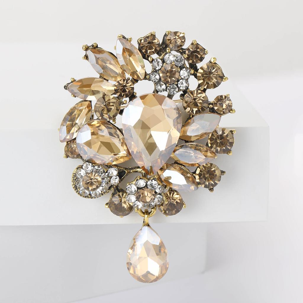 Fashion Creative Alloy Rhinestone Pendant Brooch Temperament Elegant Women'S Clothing Corsage Jewelry Pin