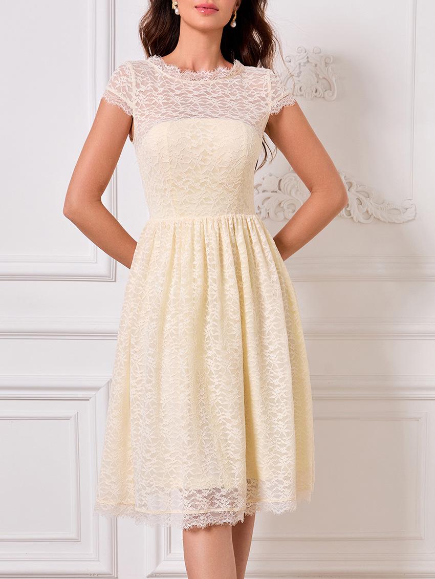 Elegant Apricot Lace Dress: Chic, Slimming, Versatile & Fresh Look XL абрикосовый