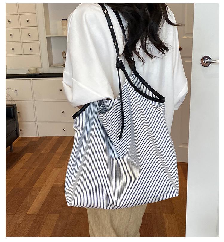 Korean Nylon Striped Casual Single Shoulder Bag - Large Capacity Artistic Underarm Handbag