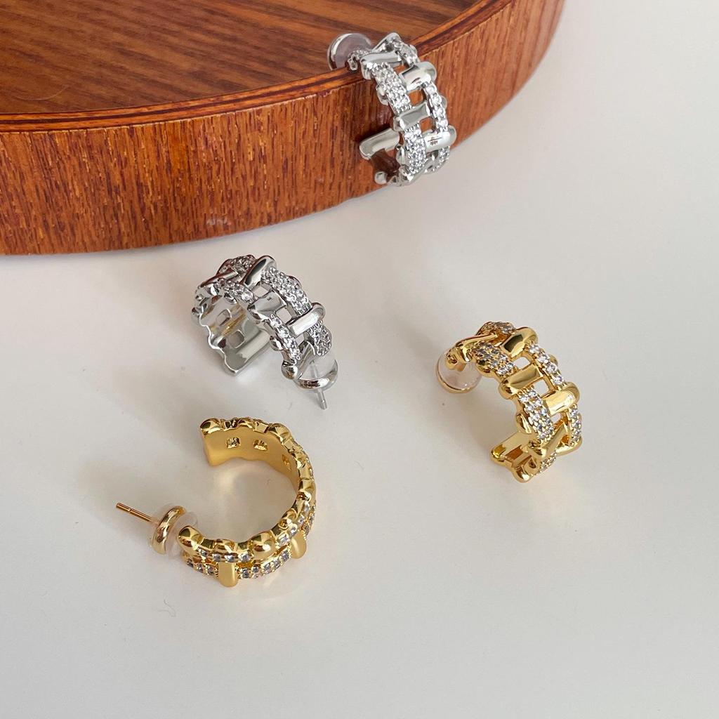 2026 European & American Style Rhinestone Geometric Chain Earrings for Women - Hollow Versatile C-Shaped Design