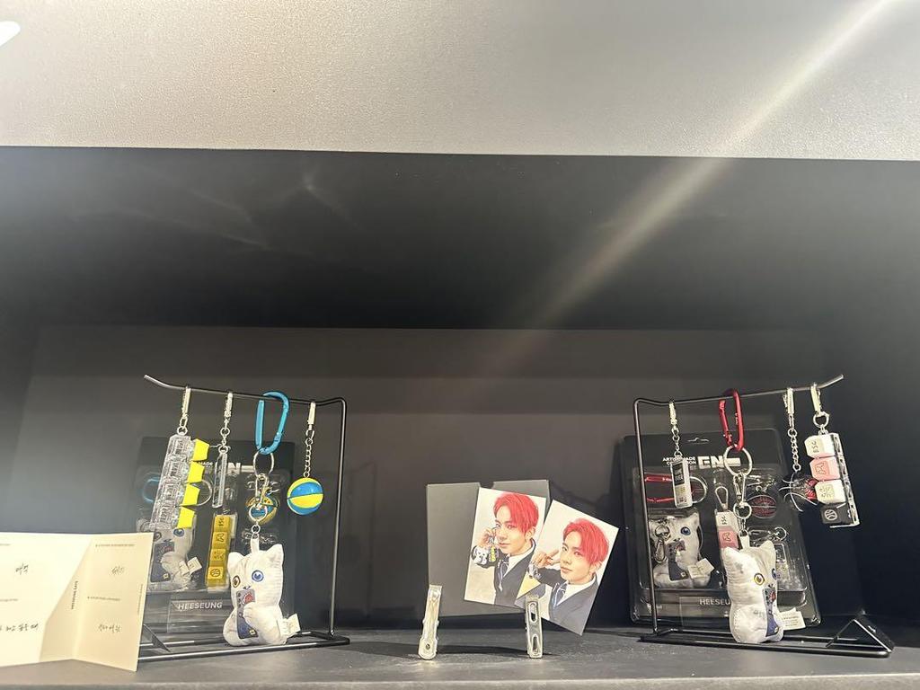 [USED] ENHYPEN artist made Evan's Keyring Heeseung Red