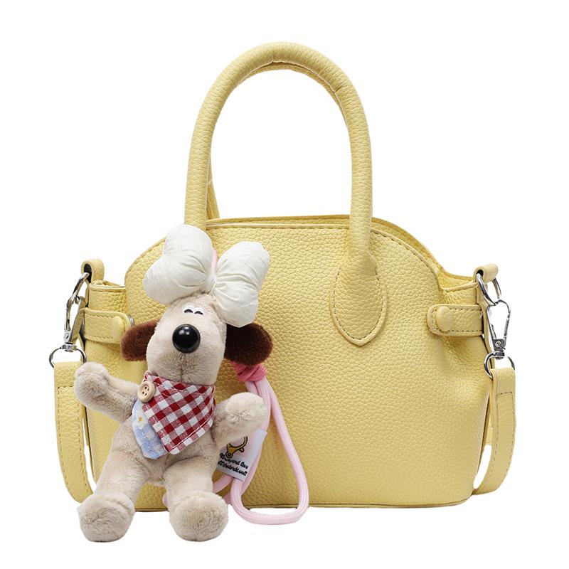 Spring and summer popular Korean version niche sweet lychee pattern portable shell bag fashionable simple style commuter versatile messenger bag