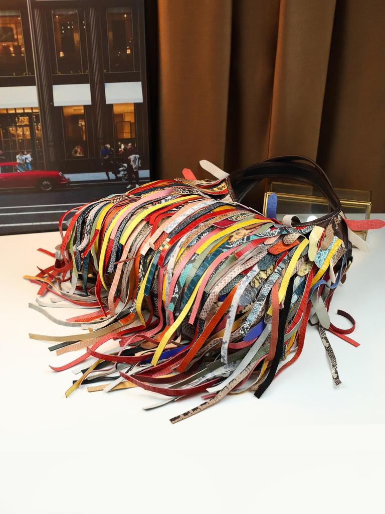 Mehrfarbige Quastenstreifen Umhängetasche aus Rindsleder mit großem Fassungsvermögen