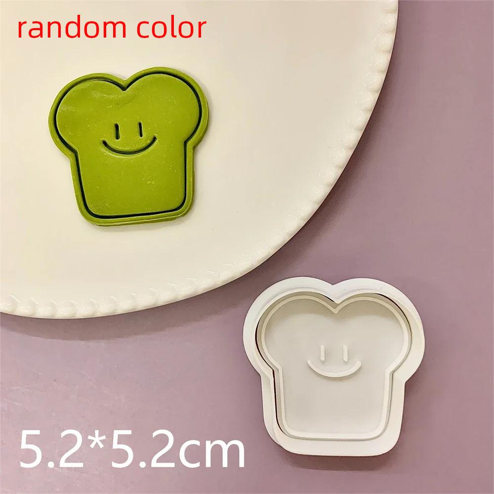 3D Cartoon Cute Animal Cookie Mold Bear Rabbit Cake Stamp Fish Mold  Love Heart Shaped Mold Baking Biscuit Cutters for Child