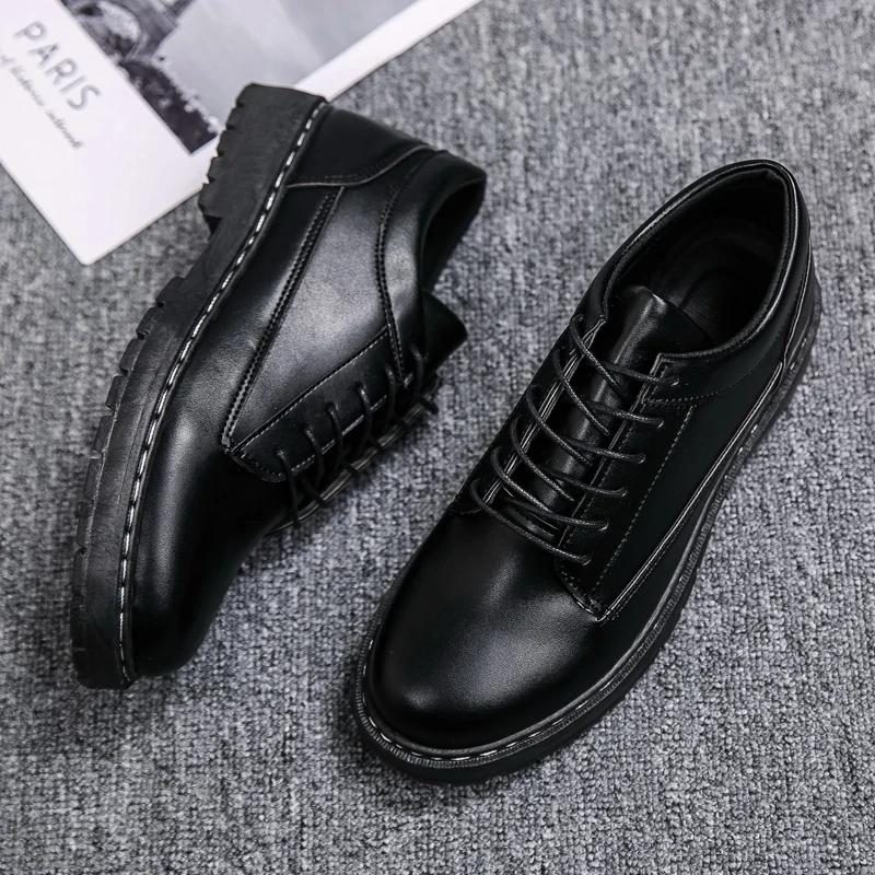New  Man's Leather Shoes Casual Sneakers Fashionable Leather Business Outdoor Sports Shoes Soft Soled Men Trendy Flat Shoes
