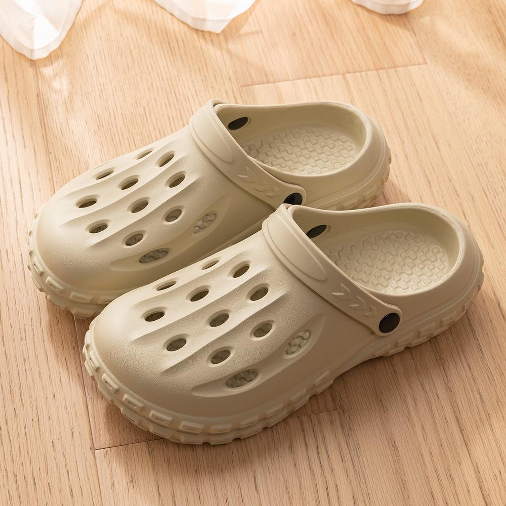 Women and Men's Hole Shoes Summer Non-Slip Outdoor Sandals Closed Toe Shit Feeling Beach Slippers Thick Bottom Soft Bottom