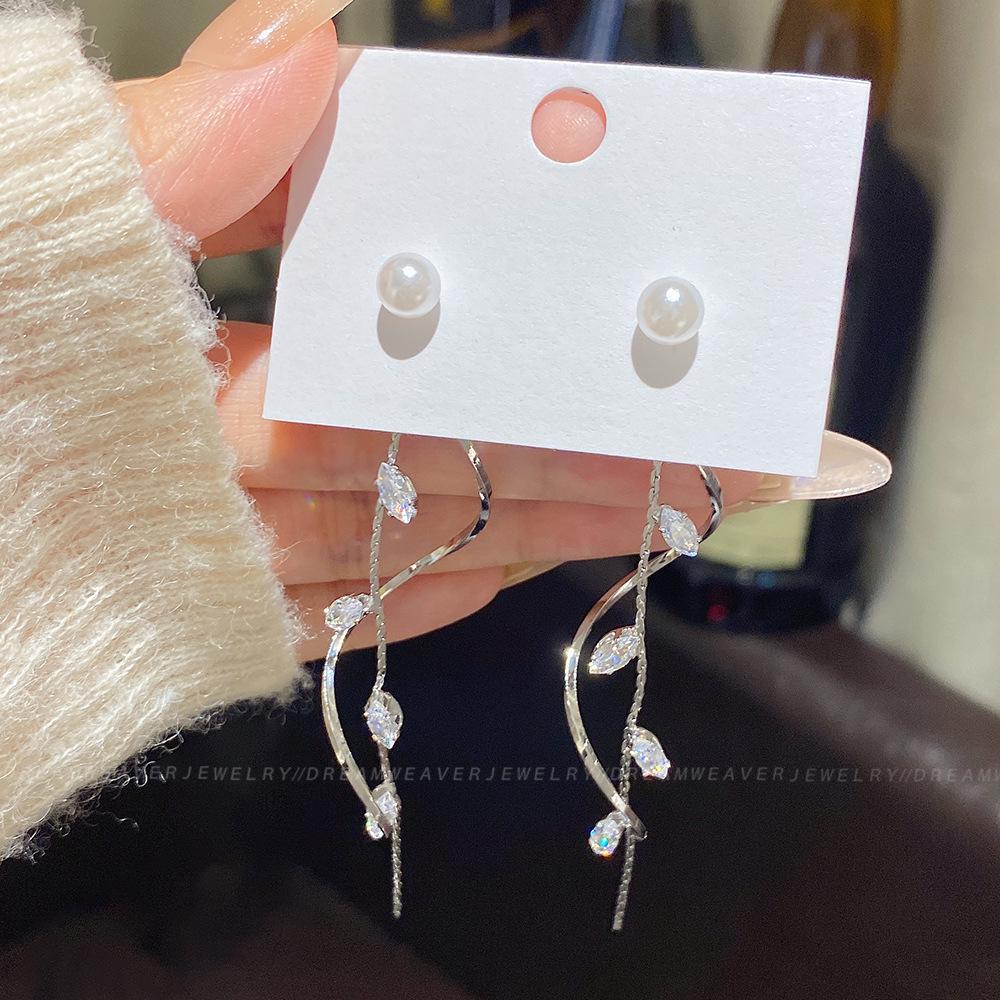 925 Sterling Silver Full Diamond Tassel Earrings – High-End European & American Style, Super Shiny, Luxurious Ear Jewelry for Women.