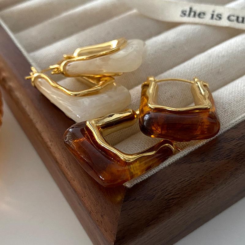 Square Maillard Earrings Autumn and Winter Earrings French Retro Design Temperament Foreign Style Small Fragrant Style Ear Buckle