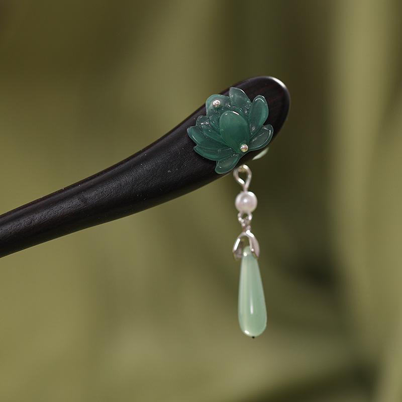 "Auspicious Lotus Cloud Sandalwood Hairpin: Ancient Chinese Style Hanfu Headdress for Women"