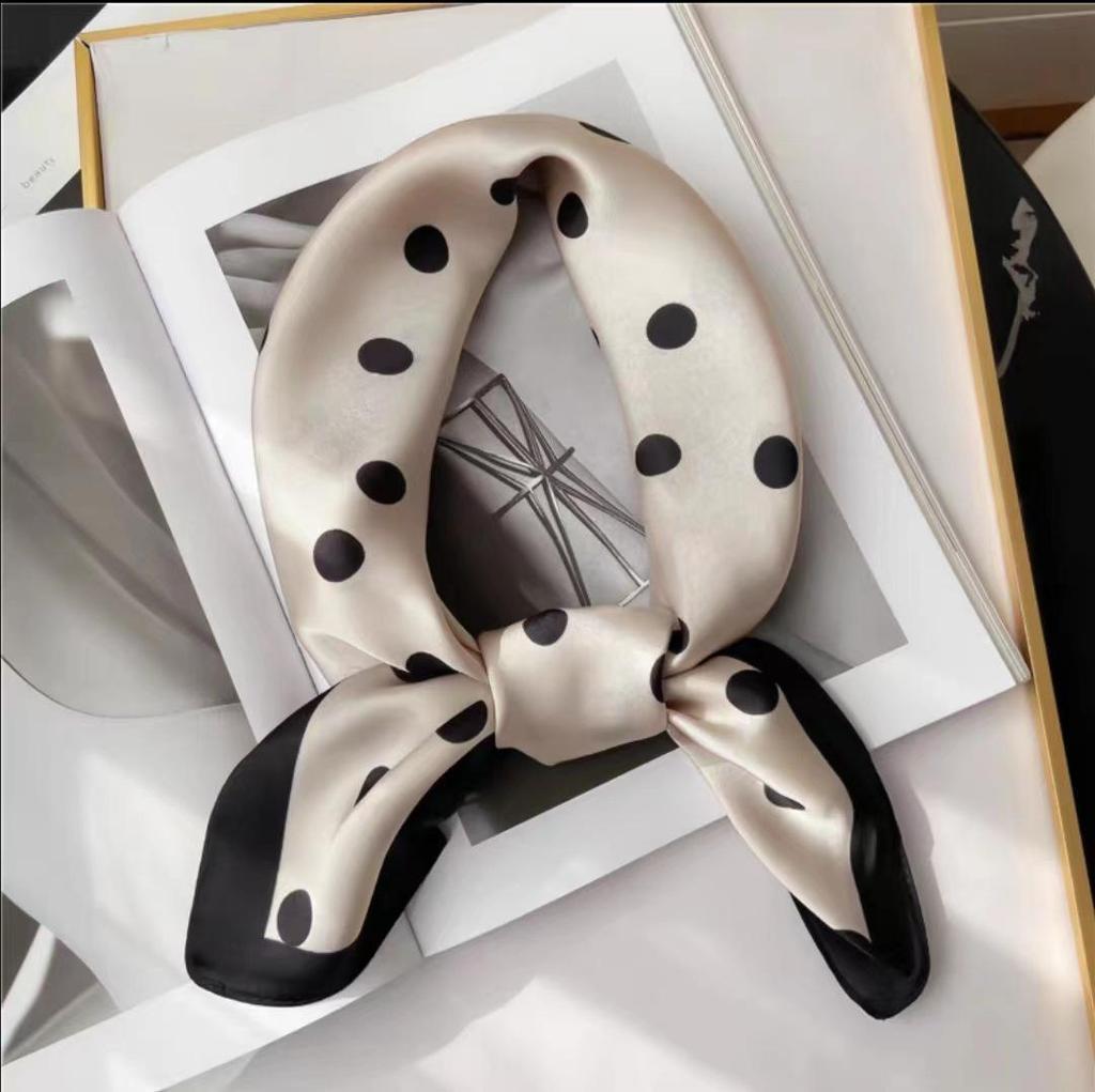 Retro Koreanischer Polka Dot Seiden-Haarknoten: Vielseitiger Damen-Dekorschal für Frühling und Herbst, 70×70 cm.