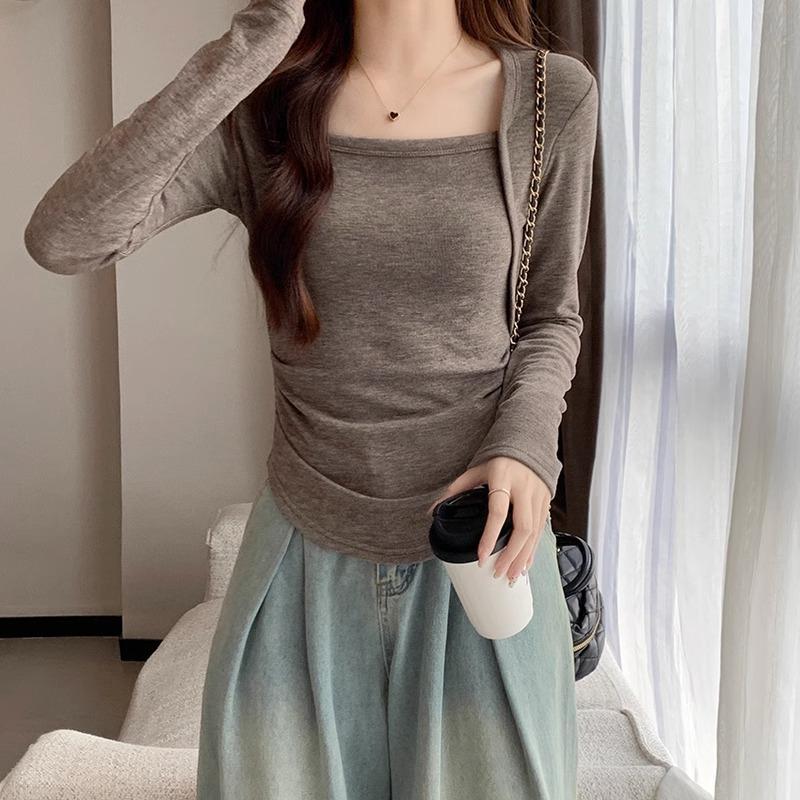 Koreanischer Stil rechte Schulter eckiger Ausschnitt langärmlig plissierte Taille T-Shirt Damen 2024 Herbst neu kurzes Oberteil für heiße Mädchen