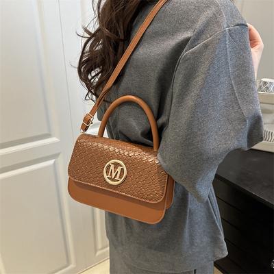 Popular Small Bag Women's Spring New Fashion Retro Messenger Bag Versatile Handbag Women