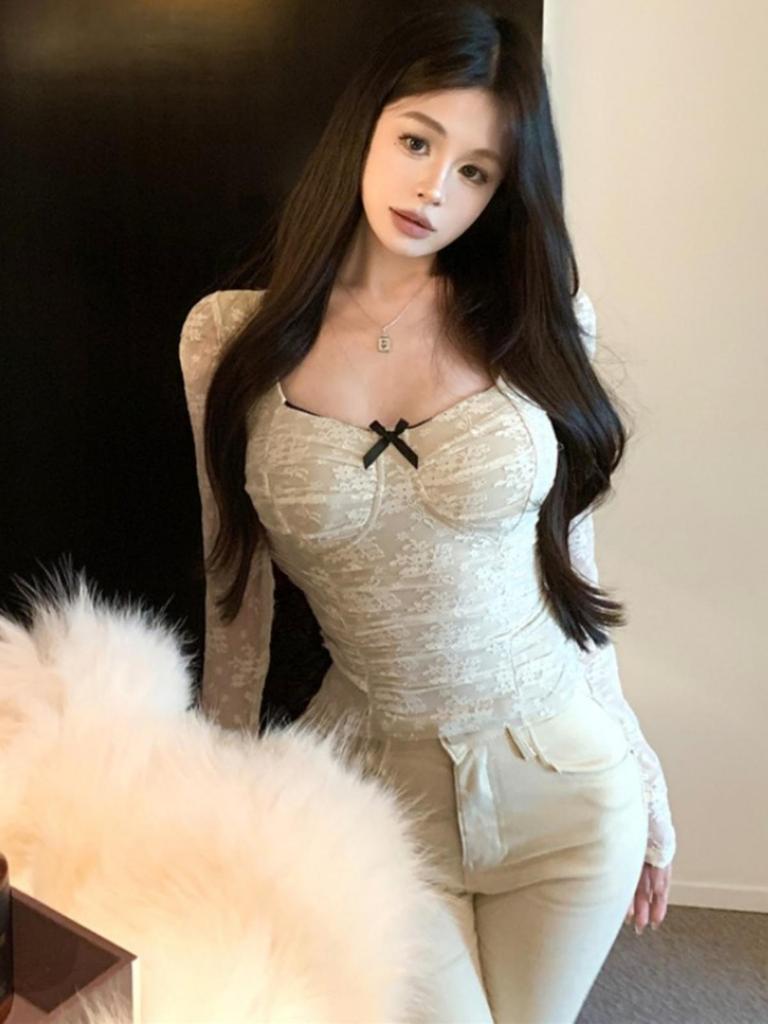 Women's Slim Fit Square Neck Lace Top with Bowknot - Long Sleeve Waist-Cinching Cropped Shirt for Autumn/Winter