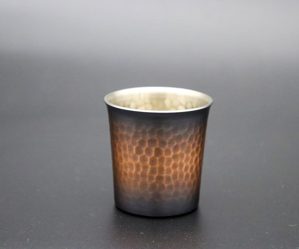 Shinkodo Japanese-made pure copper sake cup, 100ml, reddish-brown finish, hammered texture, gift wrapping available.