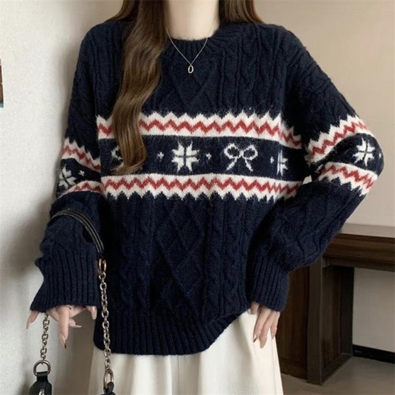 Women's Retro Fair Isle Pure Wool Christmas Sweater - Warm, Loose Fit Jacquard Knit with Round Neck