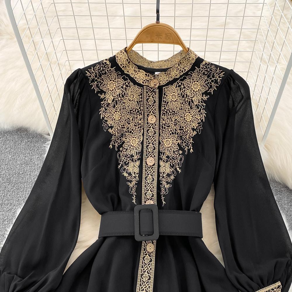 Süßer Stil Damen Langarm Stickerei Patchwork Einreiher Hohe Taille A-Linie Kleid Herbst Neue Kleider SN3859