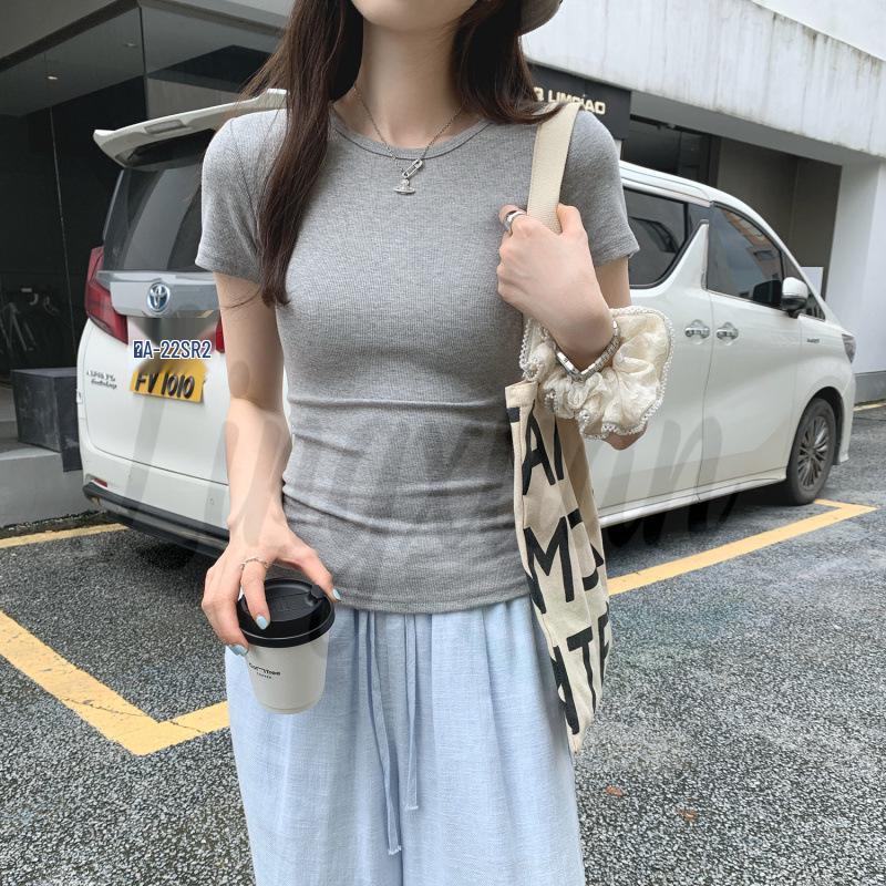 

Women s 2026 Summer Unique Crop Top: Round Neck, Short Sleeve, Stylish and Beautiful Design. M серый