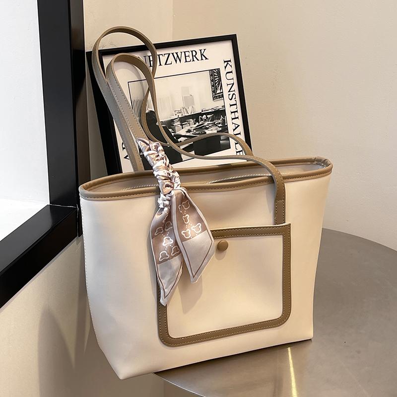 Fashion Brand Handbag New Large Capacity Shoulder Bag High-end Women's Bag Fashion Niche Leisure Handbag Lady Tote Bag