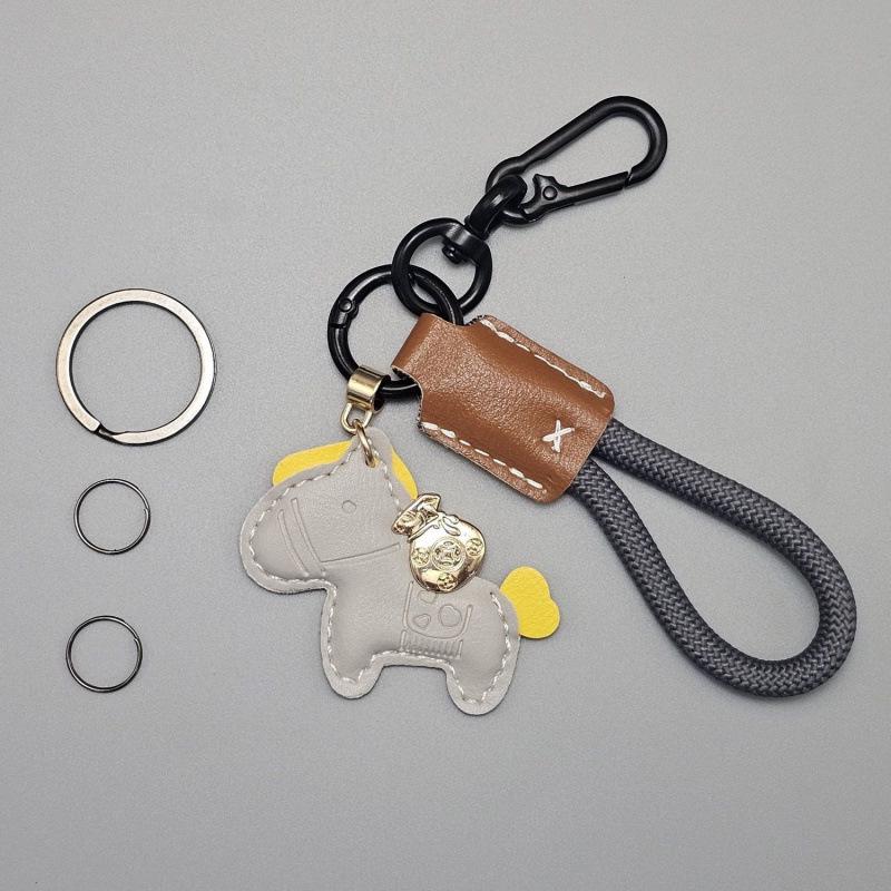 

Exquisite Hand-Woven Cartoon Leather Rope Keychain