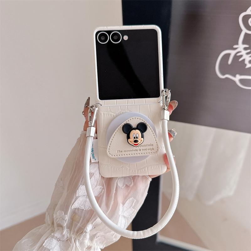 

Fashion Leather Magnetic Phone Case For Samsung Galaxy Z Flip 7 6 5 ZFlip6 ZFlip5 Cover with Stand Hand Rope For Magsafe Cases C For Z Flip 7