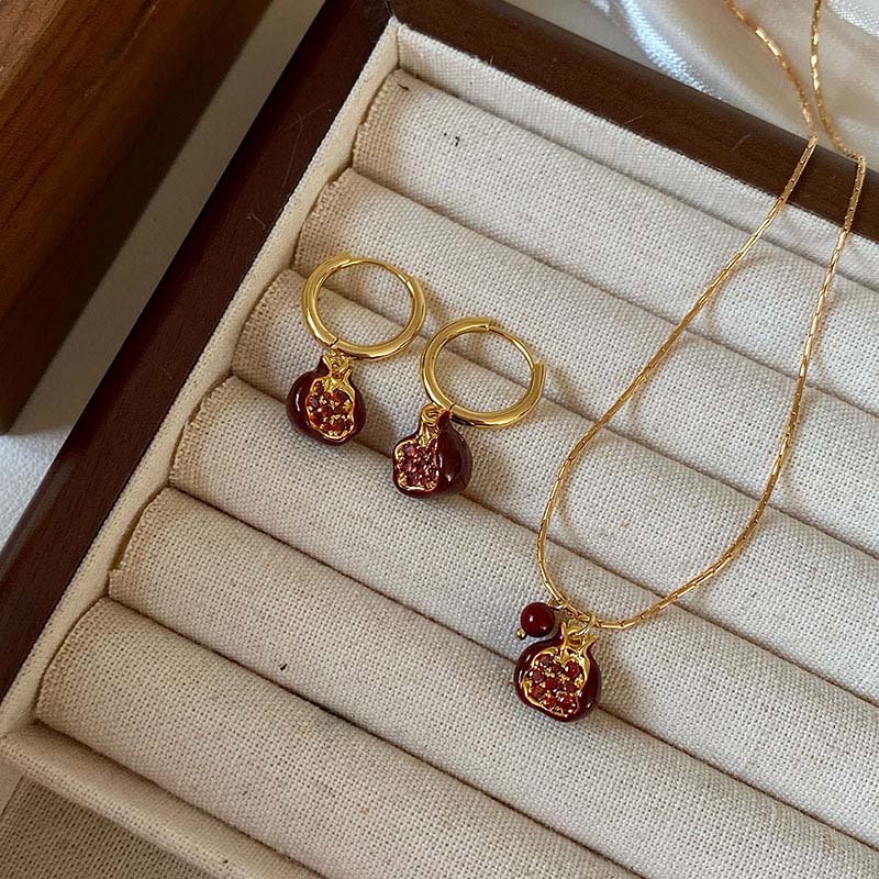 Colier cu pandantiv rodie roșie la modă nouă 2025 pentru femei, lanț dulce și drăguț cu fructe, lanț claviculă, cercei tip talisman choker cu zirconiu, cadou