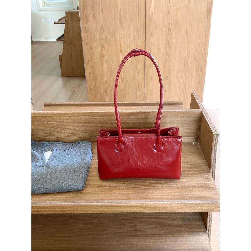 

Autumn and winter retro shoulder bag simple styling large-capacity bag commuting versatile tote women s bag червоний
