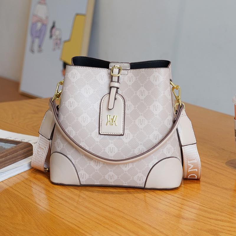 

Женская сумка-ведро 2025 новая сумка сумка-мессенджер женская модная сумка на плечо универсальная женская сумка большой вместимости