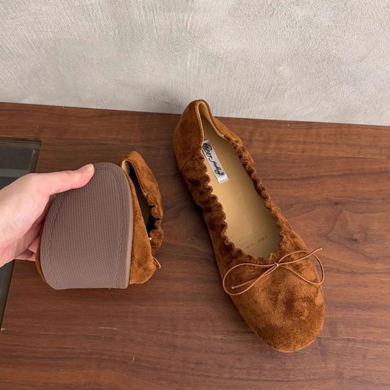 Fashion SUOJIALUN Autumn New Brand Women Flat Shoes Fashion Round Toe Pleated Shallow Slip On Boat Shoes Soft Flat Heel Single Shoes