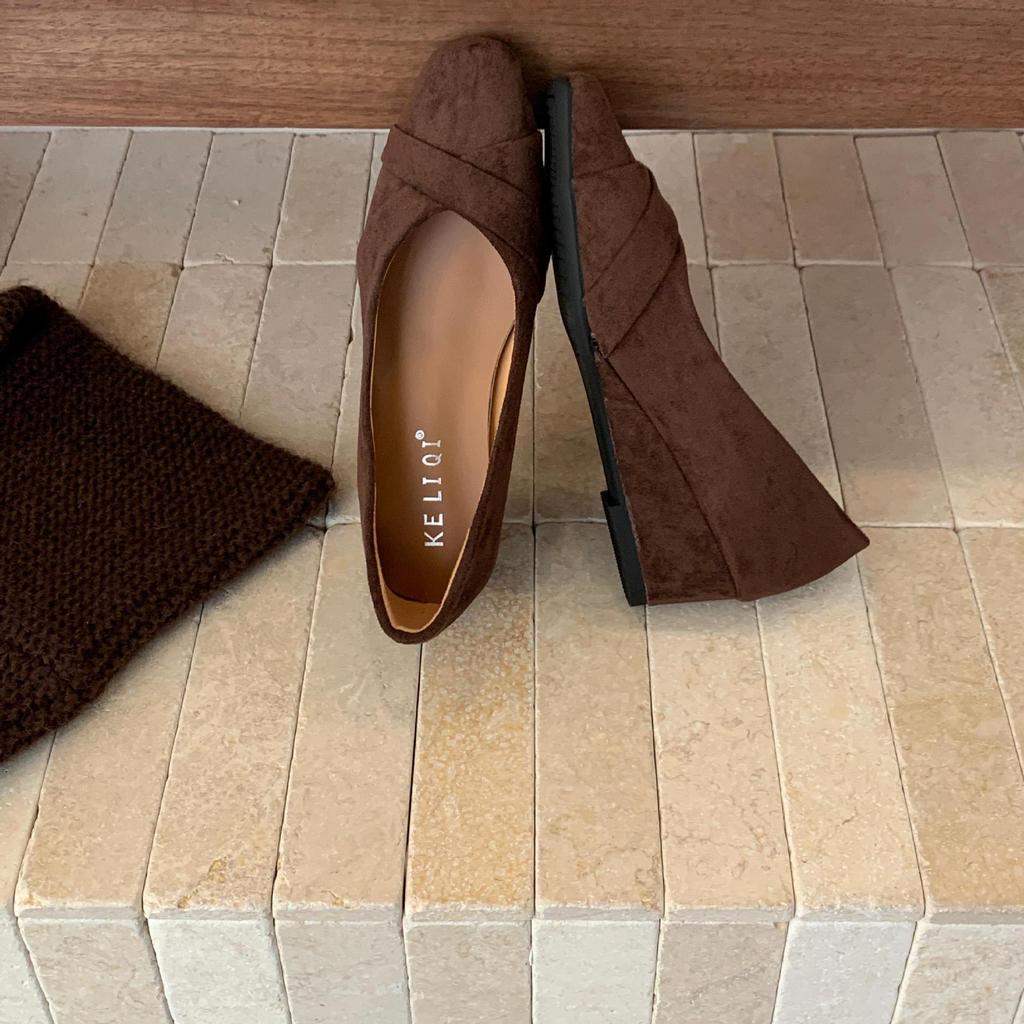 Temperament suede square head shallow mouth bevel heel single shoes women's shoes 2025 new Korean version versatile red evening fairy shoes