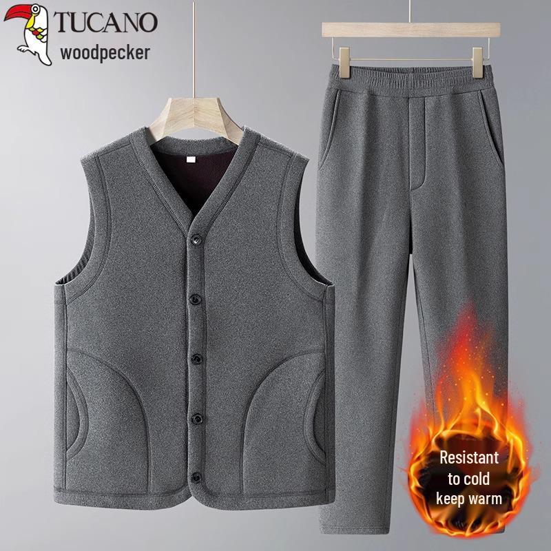 Woodpecker Dad Winter Fleece-Lined Men's Three-Piece Set: Thickened Cotton Coat, Vest, and Cardigan Jacket for Middle-Aged and Elderly.