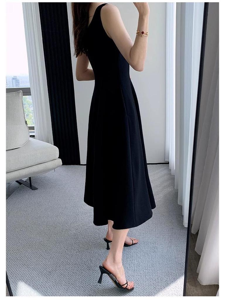 2024 Women's Black Spaghetti Strap Dress - French Style, Waist-Hugging, Hepburn Inspired, Square Neck, High Waist, Over-the-Knee Length